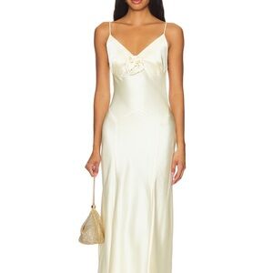 Elegant Butter Yellow Chemise with Slim Silhouette